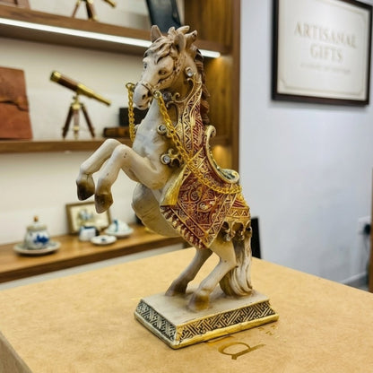Anima White Decorative Horse Regal Charger