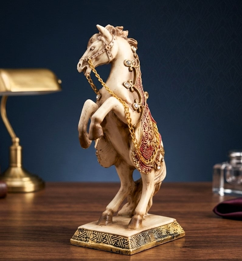 Anima White Decorative Horse Regal Charger