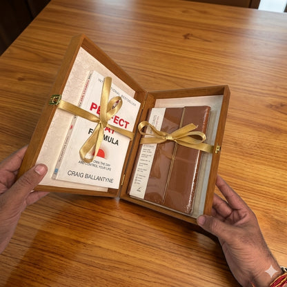 "I'm a Proud Reader" Luxury Case Premium Gift Set with a Complimentary Diary