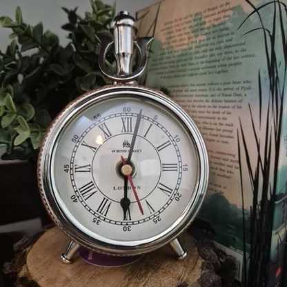 Minuto Vintage Desk Clock